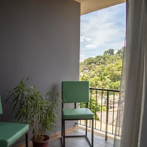 Kurumbunkz Hostel Kandy